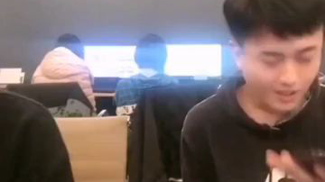 直男直起来,连兄弟都想打你